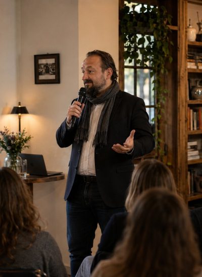 Emanuel Mora Medium